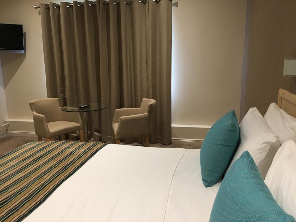 Hotel The 3*